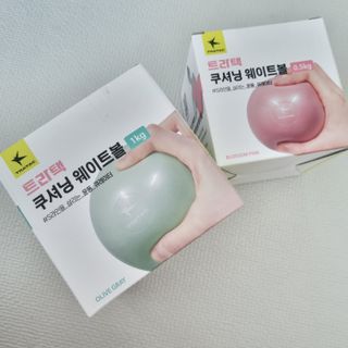 트라택 쿠셔닝 웨이트볼 0.5kg + 1kg SET — 5점을 준 리뷰어가 2022년 5월 올린 사용 사진