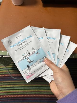 세뚜아(Cettua) [세뚜아] 모이스처 밸런싱 페이셜 마스크 Cettua Moisture Balancing Facial Mask 5매 — 5점을 준 리뷰어가 2024년 1월 올린 사용 사진