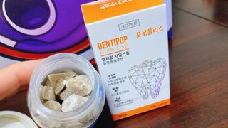 작심연구소 구취제거+충치예방+치아화이트닝 마법의 캔디 덴티팝3종(맛 랜덤 발송) — 3점을 준 리뷰어가 2022년 5월 올린 사용 사진