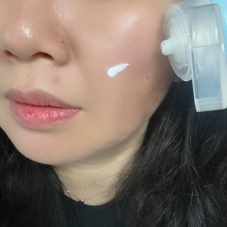나우 [리브엠]피부 속부터 겹겹이, 촘촘하게! 워터핏8중 수분착붙 크림 — 5점을 준 리뷰어가 2025년 5월 올린 사용 사진