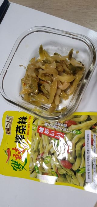 루시델리 야미하우스 홍콩 스파이시 프리미엄 짜사이 무침 500g — 5점을 준 리뷰어가 2024년 6월 올린 사용 사진