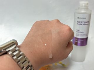리더스코스메틱 리더스 퍼스트 샷 액티브 에센스 에이지 컨트롤 — 5점을 준 리뷰어가 2022년 2월 올린 사용 사진