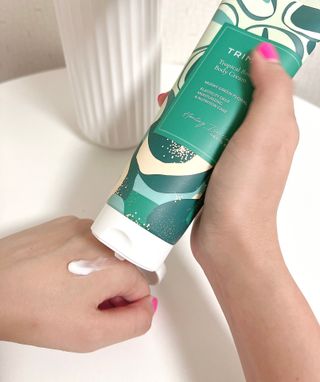 트리마이 주름개선 기능성의 퍼퓸 바디케어, 힐링 베리어 바디크림 3종 택1 — 4점을 준 리뷰어가 2022년 9월 올린 사용 사진