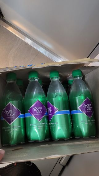 몽베스트 Montbest with Sparkling water Plain 20병 — 5점을 준 리뷰어가 2023년 2월 올린 사용 사진