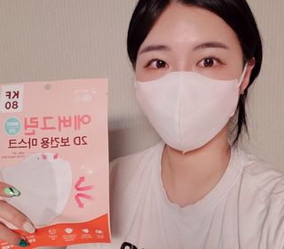 [에버그린] 2D 새부리형 KF80 중형 화이트 25매 — 5점을 준 리뷰어가 2021년 8월 올린 사용 사진