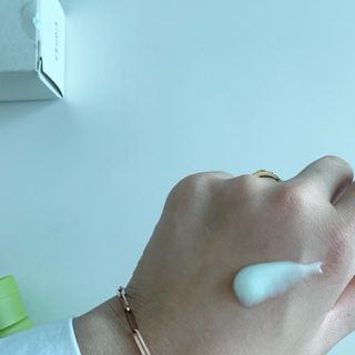 [후르디아] 아보카도 비건 약산성 효소필링젤 — 5점을 준 리뷰어가 2021년 9월 올린 사용 사진