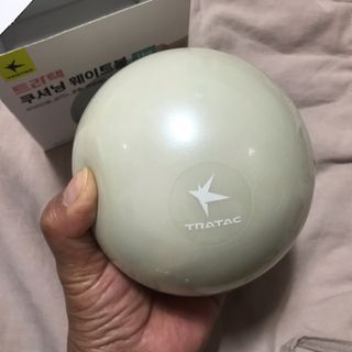 트라택 쿠셔닝 웨이트볼 0.5kg + 1kg SET — 5점을 준 리뷰어가 2022년 4월 올린 사용 사진