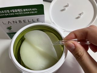 랑벨 랑바이오 블랙 시카 퀵 패드 100매 (3초 쿨링/3분 흡수, 블랙비 프로폴리스/시카 4종 함유, 대용량) — 5점을 준 리뷰어가 2022년 7월 올린 사용 사진