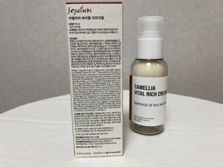 제주인디 카멜리아 바이탈 리치크림 (이너보틀 에디션) — 5점을 준 리뷰어가 2023년 4월 올린 사용 사진