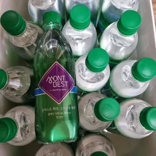 몽베스트 Montbest with Sparkling water Plain 20병 — 5점을 준 리뷰어가 2022년 8월 올린 사용 사진