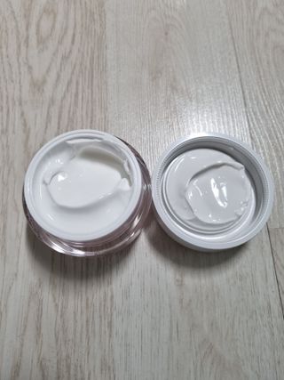 랑스레 매직피치 화이트닝 파워 화이트닝크림 — 5점을 준 리뷰어가 2021년 4월 올린 사용 사진
