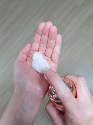 아이디플라코스메틱 아이디 브이로직 마이너스 필링 토너 110ml — 5점을 준 리뷰어가 2022년 1월 올린 사용 사진