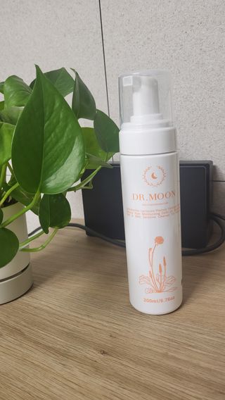 MF프리 [닥터문] 유산균 락토케어 질경초 여성청결제 200ml (폼타입) — 5점을 준 리뷰어가 2022년 6월 올린 사용 사진