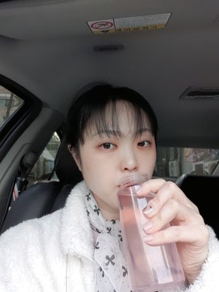[음료수 대신 가능!]  빠르게 흡수되는 아임오 타먹는 콜라겐 1박스 — 5점을 준 리뷰어가 2023년 3월 올린 사용 사진