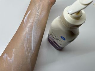 [카프리나]프레쉬 산양밀크 어메이징 바디로션 350ml (시어버터 향) — 5점을 준 리뷰어가 2023년 6월 올린 사용 사진