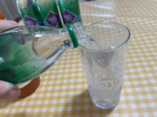 몽베스트 Montbest with Sparkling water Plain 20병 — 4.5점을 준 리뷰어가 2022년 9월 올린 사용 사진