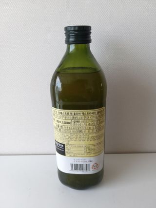 마에스트로 엑스트라버진 올리브 유 마에스트로 엑스트라버진 스페인 올리브유 — 5점을 준 리뷰어가 2022년 4월 올린 사용 사진