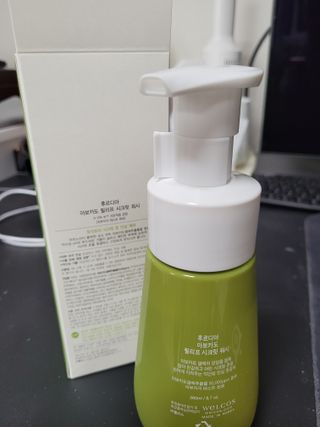 [후르디아] 아보카도 약산성 비건 여성 청결제 — 4점을 준 리뷰어가 2021년 12월 올린 사용 사진