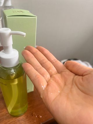 스킨큐어 산다화 순한 클렌징 동백 오일 200ml — 5점을 준 리뷰어가 2023년 4월 올린 사용 사진