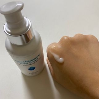 약손명가코스메틱 에오스보떼 아쿠아 모이스처라이징 워터 크림 — 5점을 준 리뷰어가 2022년 1월 올린 사용 사진