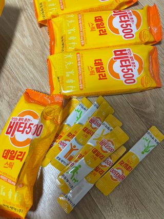 광동제약 [광동] 비타500데일리스틱 70포X2개 + 뚱랑이엽서 + 쇼핑백 증정 — 4.5점을 준 리뷰어가 2022년 2월 올린 사용 사진