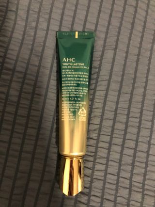 [NEW 탄력유턴 아이크림] AHC 유스 래스팅 리얼 아이크림 포 페이스 — 4점을 준 리뷰어가 2021년 1월 올린 사용 사진