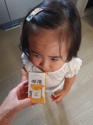 메디웰 페디아드링크 미니 바나나맛 — 5점을 준 리뷰어가 2022년 8월 올린 사용 사진