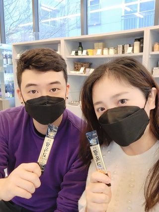 [광동제약] 광동 광옥고 홍삼 본 30포+쇼핑백 증정 — 5점을 준 리뷰어가 2021년 12월 올린 사용 사진
