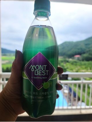 몽베스트 Montbest with Sparkling water Lime20병 — 5점을 준 리뷰어가 2022년 7월 올린 사용 사진