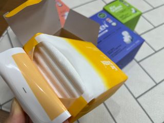 에어퀸 뉴브레스 유기농 생리대 4종 (팬티라이너 20P + 중형 10P + 대형 10P + 오버나이트 8P)_체험단 — 5점을 준 리뷰어가 2024년 5월 올린 사용 사진