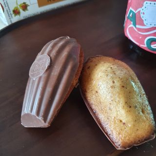 [메종콜리브리] 프랑스 마들렌 메종콜리브리 헤이즐넛 마들렌 2팩 — 4.5점을 준 리뷰어가 2021년 12월 올린 사용 사진
