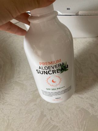 [닥터문] 프리미엄 알로에베라 선크림 500ml — 5점을 준 리뷰어가 2022년 6월 올린 사용 사진