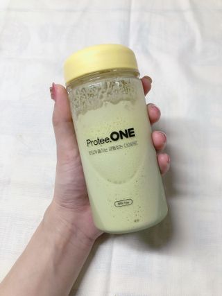 프로티원 단백질쉐이크 녹차맛 2주분 1통+보틀 — 5점을 준 리뷰어가 2021년 9월 올린 사용 사진