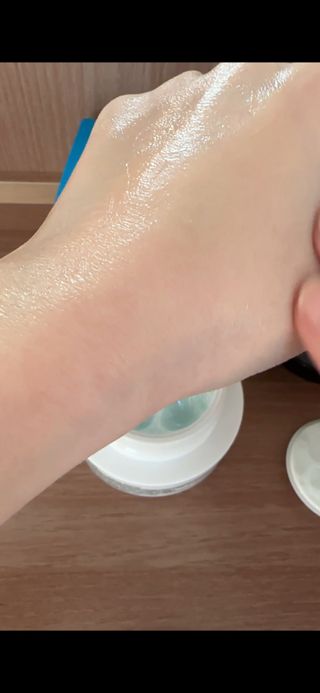 빌리프 더 트루 크림 - 모이스춰라이징 밤 / 더 트루 크림 - 아쿠아 밤 — 5점을 준 리뷰어가 2024년 1월 올린 사용 사진