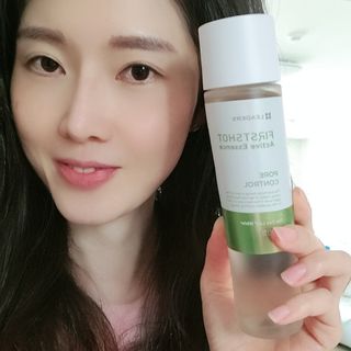 리더스코스메틱 리더스 퍼스트 샷 액티브 에센스 토닝 컨트롤 & 포어 컨트롤 — 5점을 준 리뷰어가 2021년 10월 올린 사용 사진