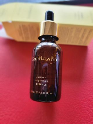 스킨큐어 산다화 비타민c 화이트닝 에센스 30ml — 5점을 준 리뷰어가 2024년 1월 올린 사용 사진