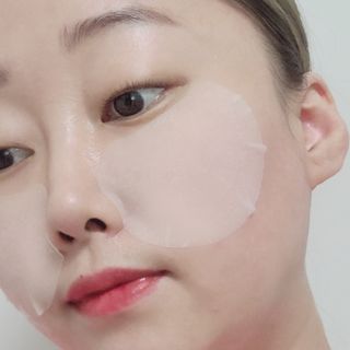 리더스코스메틱 리더스 카밍 바이오틱스 퀵 수딩 패드 — 5점을 준 리뷰어가 2022년 4월 올린 사용 사진