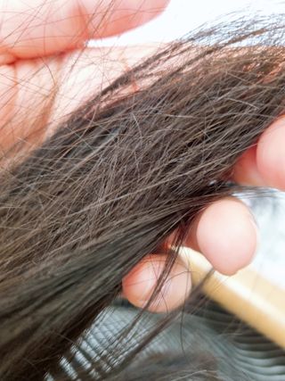 썸헤어 / SUMHAIR 썸헤어 실키 테라피 헤어 에센스 — 5점을 준 리뷰어가 2021년 4월 올린 사용 사진