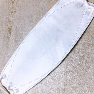 에버그린 순면 끈조절 KF80 마스크 - 화이트/블랙 컬러 대형 - 10매 — 5점을 준 리뷰어가 2021년 7월 올린 사용 사진