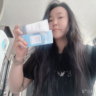 [스킨1004] 마다가스카르 센텔라 히알루-시카 워터핏 선세럼 50ml — 4점을 준 리뷰어가 2024년 5월 올린 사용 사진
