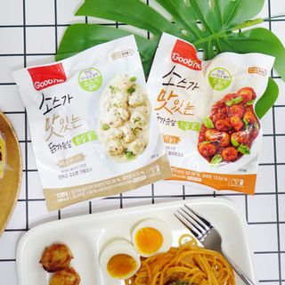 굽네몰 [굽네] 소스가 맛있는 닭가슴살 한입 볼 2종 — 5점을 준 리뷰어가 2021년 3월 올린 사용 사진