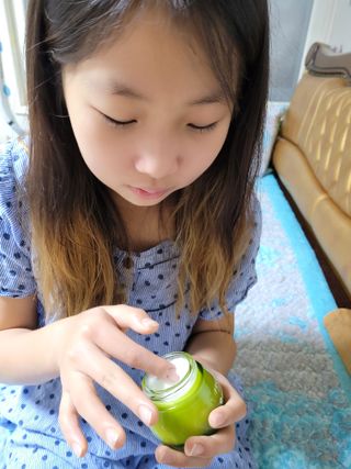[후르디아] 민감피부 수분크림 비건 아보카도 크림 — 5점을 준 리뷰어가 2022년 11월 올린 사용 사진
