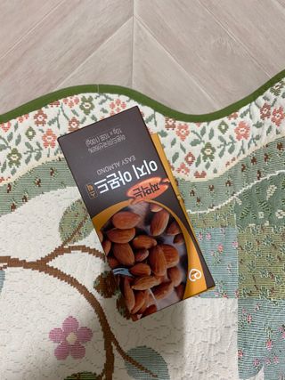 짜먹는 이지견과 짜먹는 이지아몬드, 짜먹는 이지허니피넛, 짜먹는 이지캐슈넛 각 10g X  10포 — 5점을 준 리뷰어가 2021년 2월 올린 사용 사진