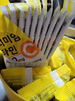 서울약사신협 프리미엄비타민C1000_2.5G x 100포 — 5점을 준 리뷰어가 2021년 1월 올린 사용 사진