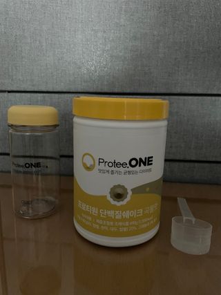 프로티원 단백질쉐이크 곡물맛 2주분 1통+보틀 — 5점을 준 리뷰어가 2021년 4월 올린 사용 사진