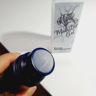 [바록스] 류현진 올인원 바디릴렉싱 몬스터겔 50ml — 5점을 준 리뷰어가 2021년 4월 올린 사용 사진