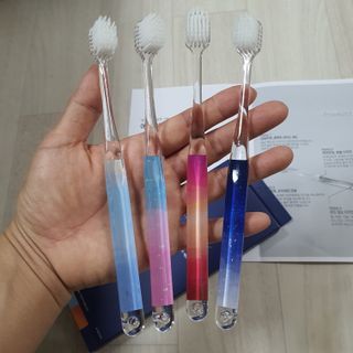 에브리모먼트 에브리 모먼트 칫솔 Every moment toothbrush — 5점을 준 리뷰어가 2022년 2월 올린 사용 사진