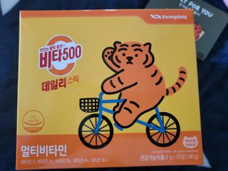 광동제약 [광동] 비타500데일리스틱 70포X2개 + 뚱랑이엽서 + 쇼핑백 증정 — 5점을 준 리뷰어가 2022년 11월 올린 사용 사진