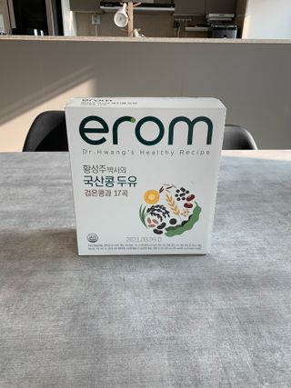 이롬 erom 황성주박사의 국산콩 두유 검은콩과 17곡 — 5점을 준 리뷰어가 2020년 12월 올린 사용 사진