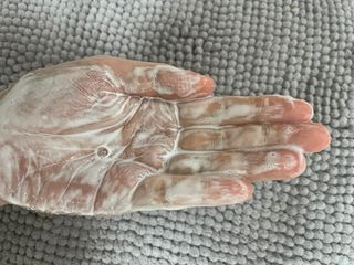 [바디홈즈] 골드 마유 샴푸 — 4.5점을 준 리뷰어가 2021년 11월 올린 사용 사진